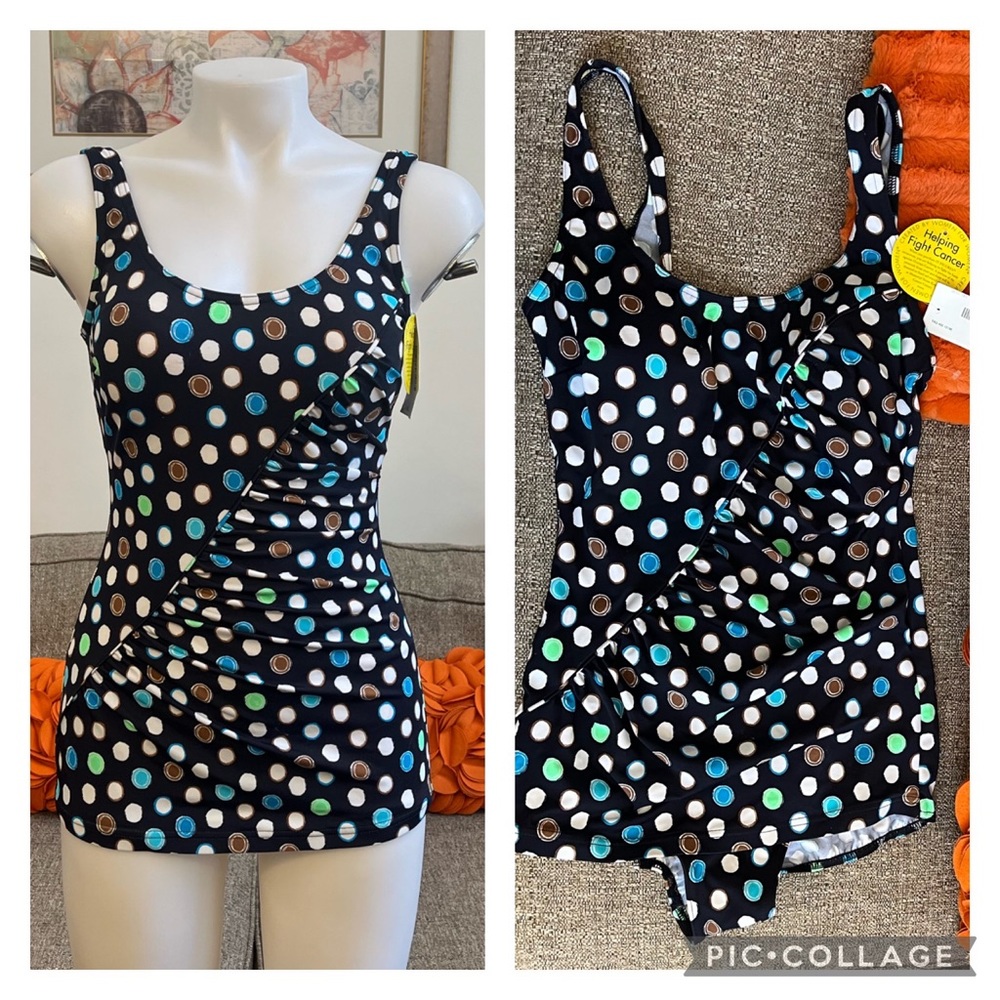 ❣️🆕It Figures! Circle Print Very Flattering One-piece Swimsuit❣️